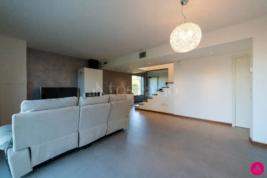 Villa in vendita di 280 mq a €690.000 (rif. 56/2025)