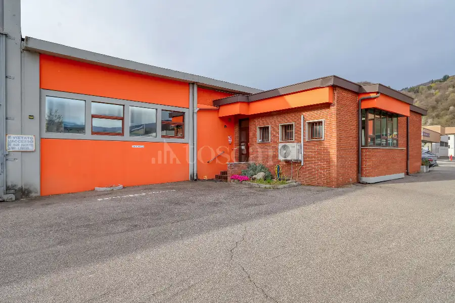 Capannone in vendita di 1.750 mq a €1.100.000 (rif. 135/2026)