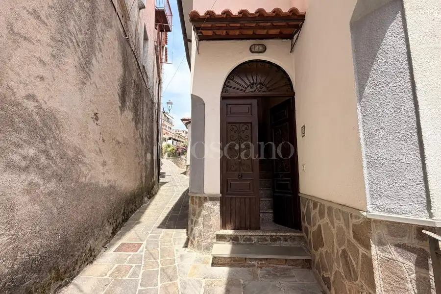 Casa Indipendente in vendita di 190 mq a €350.000 (rif. 3/2026)