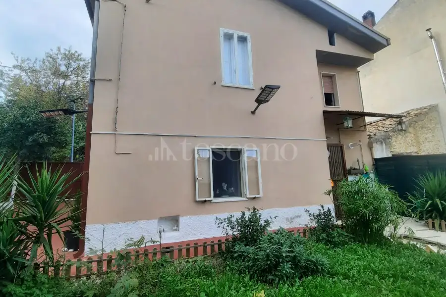 Casa Indipendente in vendita di 225 mq a €155.000 (rif. 2/2026)