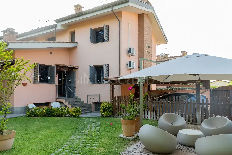 Villa in vendita di 160 mq a €479.000 (rif. 42/2026)