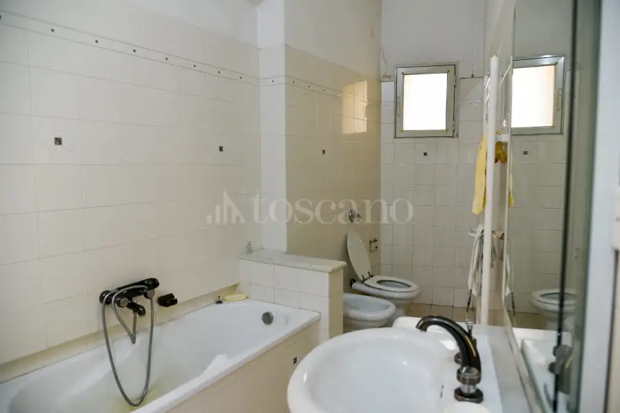 Casa in vendita di 410 mq a €420.000 (rif. 25/2026)