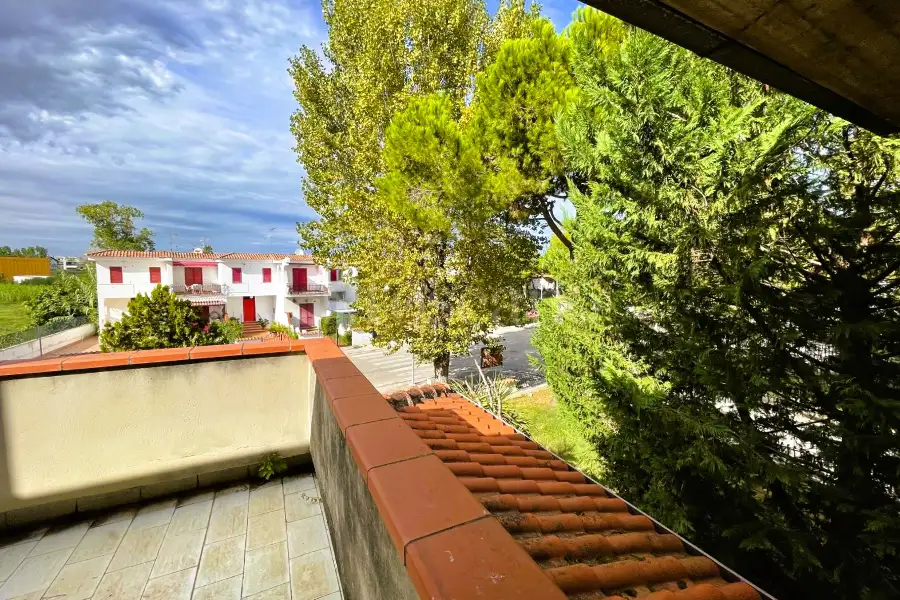 Villa in vendita di 305 mq a €650.000 (rif. 12/2025)