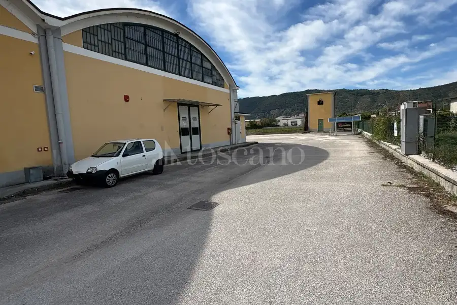 Capannone in affitto di 300 mq a €3.500 (rif. 75/2026)