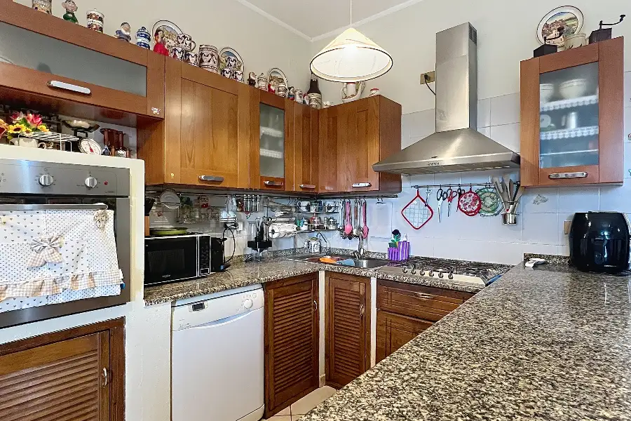 Casa Indipendente in vendita di 300 mq a €280.000 (rif. 85/2025)