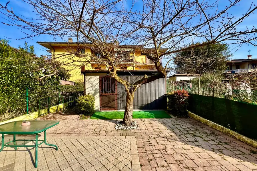 Villa Bifamiliare in vendita di 130 mq a €325.000 (rif. 13/2026)