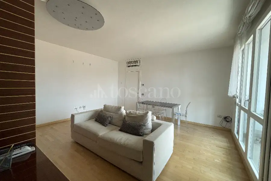 Casa in affitto di 75 mq a €2.250 (rif. 70/2026)