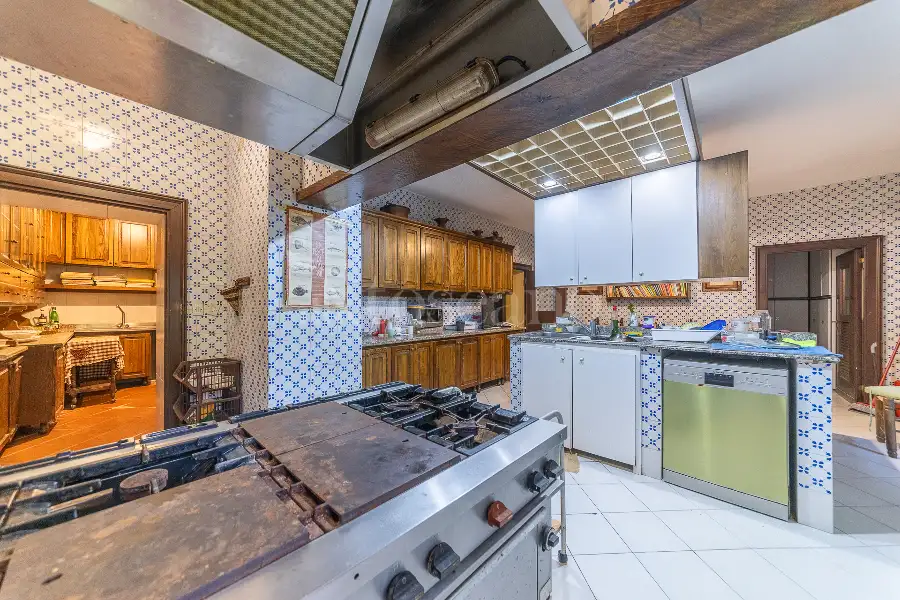 Villa in vendita di 750 mq a €1.950.000 (rif. 53/2026)