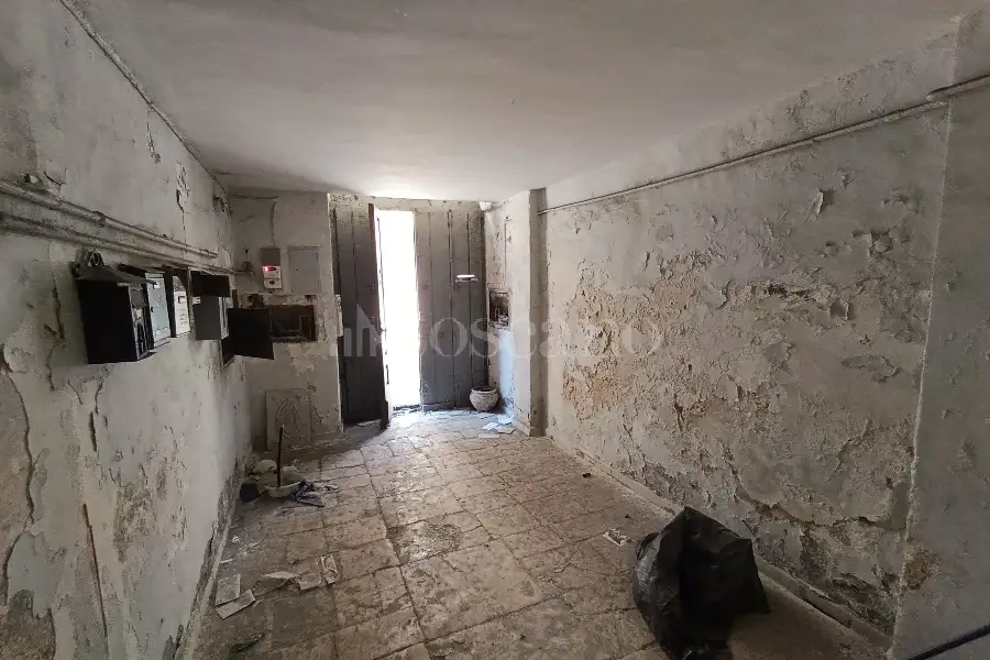 Palazzo in vendita di 408 mq a €1.100.000 (rif. 23/2026)