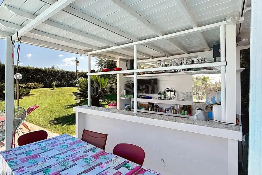 Casa Indipendente in vendita di 250 mq a €879.000 (rif. 203/2026)