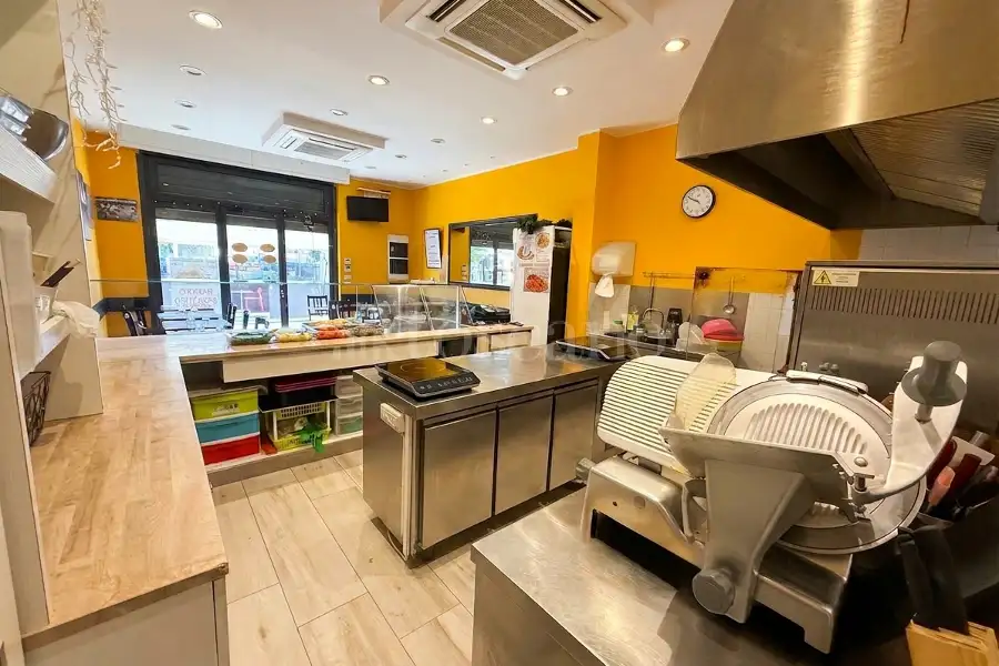 Negozio in vendita di 70 mq a €235.000 (rif. 14/2026)