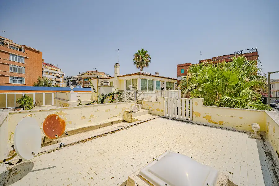 Villa in vendita di 210 mq a €980.000 (rif. 50/2026)
