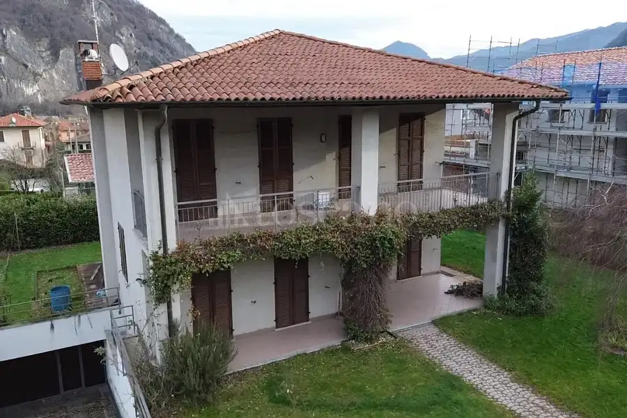 Villa in vendita di 320 mq a €485.000 (rif. 52/2026)