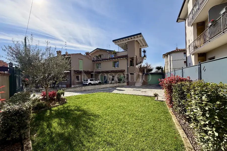 Villa Bifamiliare in vendita di 137 mq a €520.000 (rif. 20/2026)