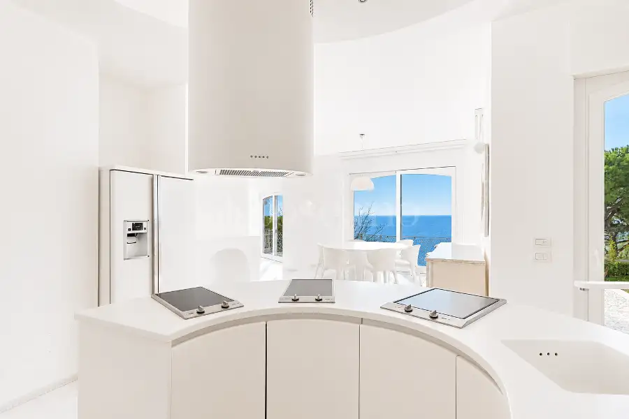 Villa in vendita di 450 mq a €4.500.000 (rif. 24/2025)