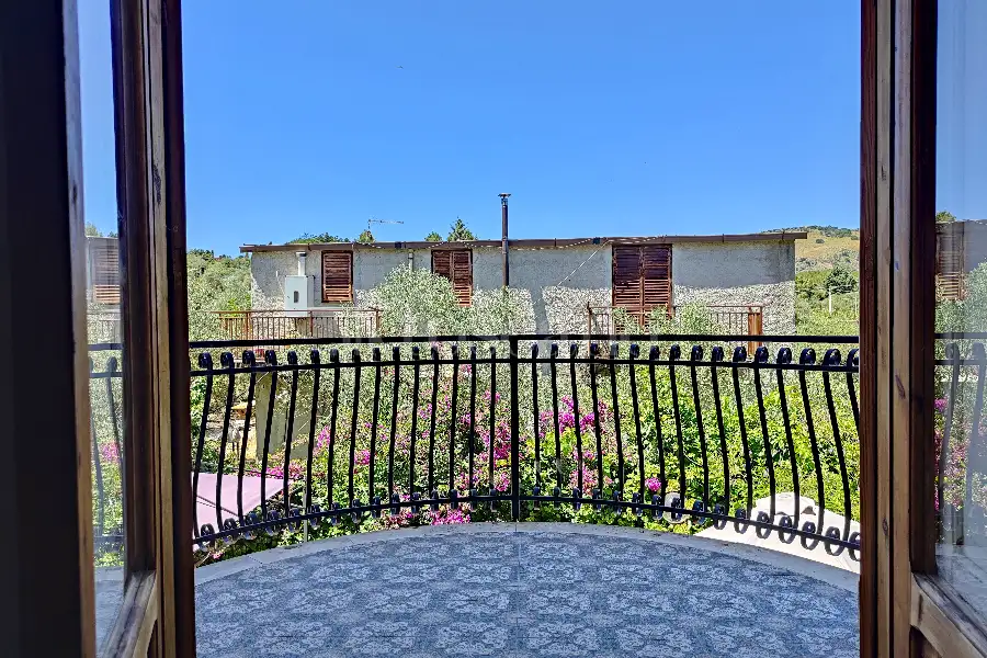Villa in vendita di 500 mq a €255.000 (rif. 41/2026)