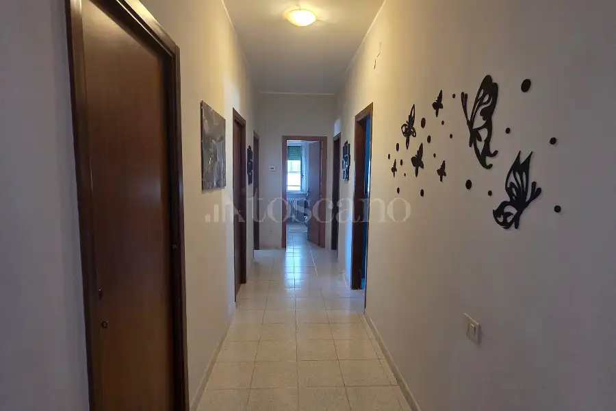 Villa Plurifamiliare in vendita di 575 mq a €580.000 (rif. 33/2026)