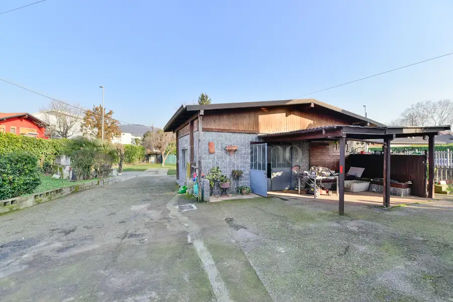 Casa Indipendente in vendita di 200 mq a €680.000 (rif. 1/2025)