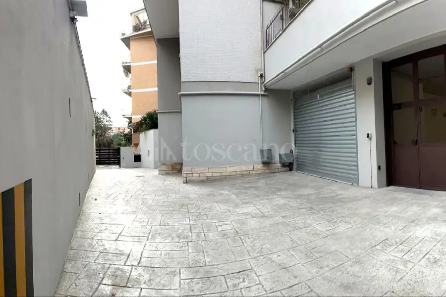 Box in vendita di 48 mq a €150.000 (rif. 14/2026)