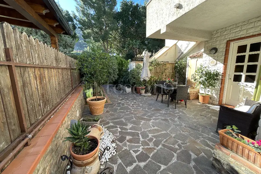Villa Bifamiliare in vendita di 210 mq a €275.000 (rif. 55/2023)