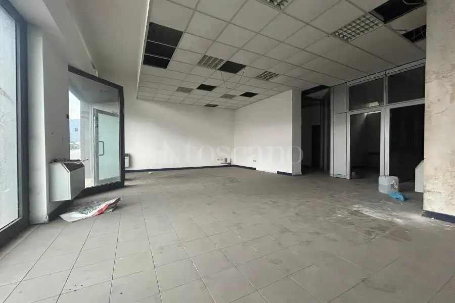 Negozio in vendita di 105 mq a €79.000 (rif. 26/2025)