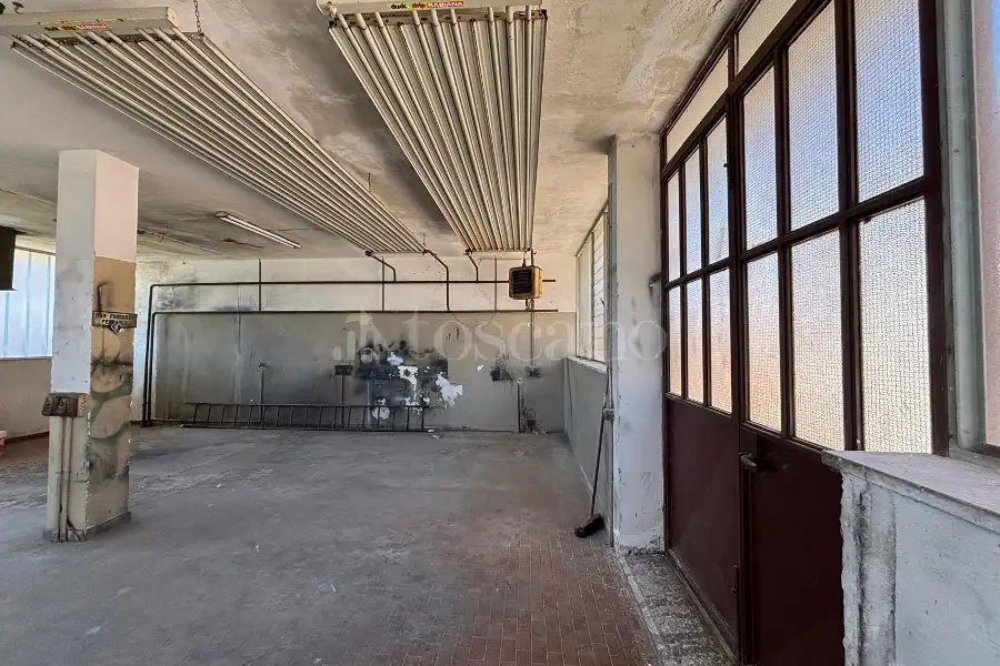 Magazzino in vendita di 250 mq a €153.000 (rif. 36/2026)