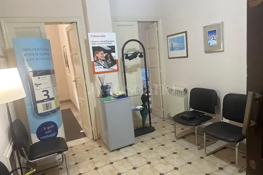 Ufficio in affitto di 25 mq a €200 (rif. 43/2026)