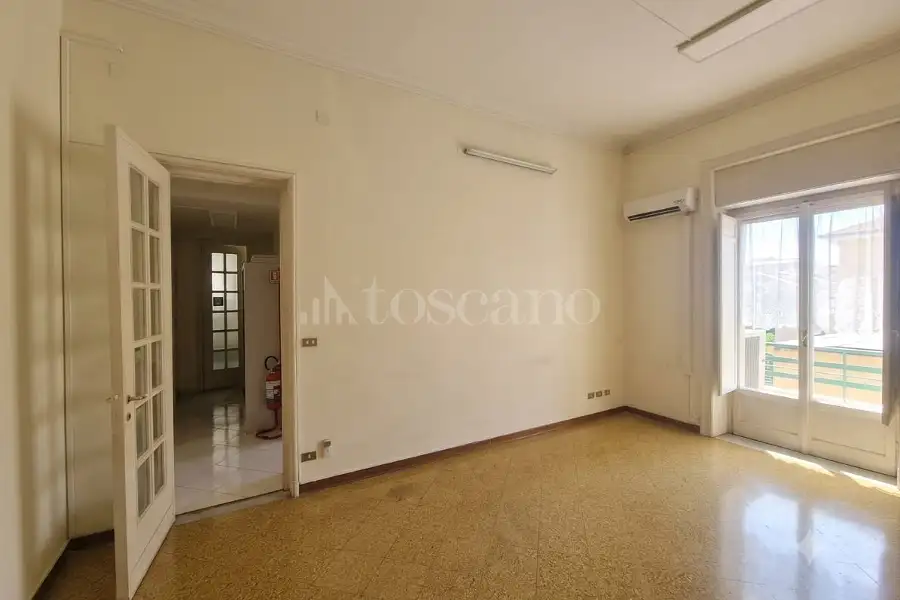 Casa in vendita di 295 mq a €1.350.000 (rif. 105/2026)