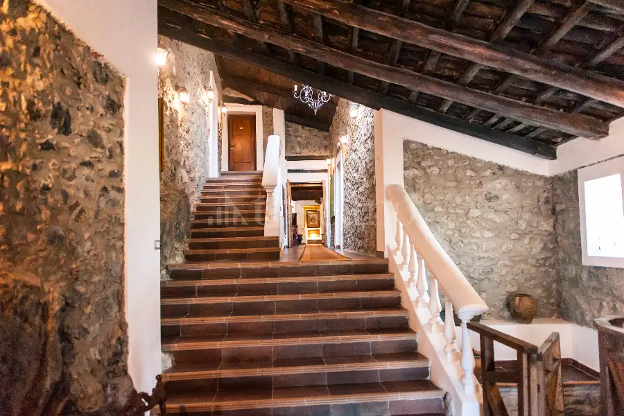 Palazzo in vendita di 743 mq a €964.000 (rif. 7/2026)