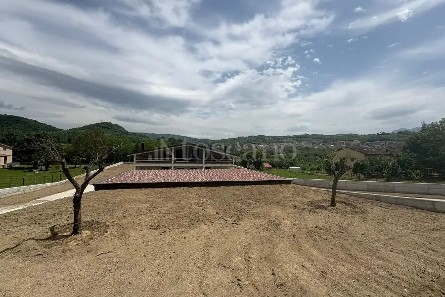 Villa Bifamiliare in vendita di 280 mq a €200.000 (rif. 78/2026)