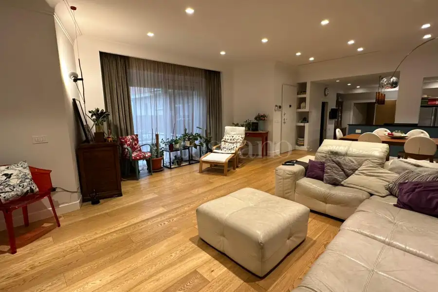 Casa in vendita di 250 mq a €899.000 (rif. 5/2026)