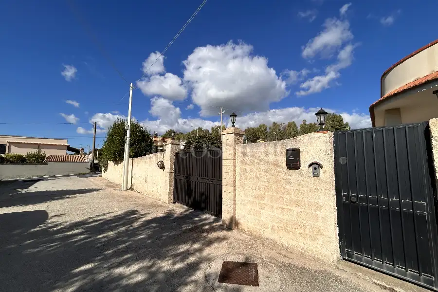 Villa in vendita di 290 mq a €320.000 (rif. 131/2025)