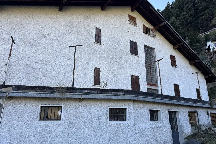 Attività Commerciale in vendita di 550 mq a €360,000 (rif. TS0321VE)