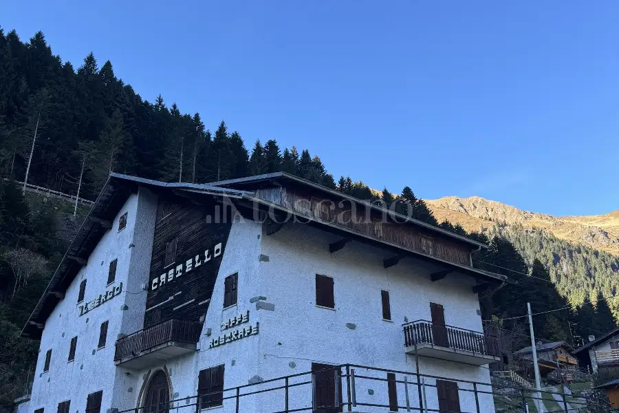Attività Commerciale in vendita di 550 mq a €360,000 (rif. TS0321VE)