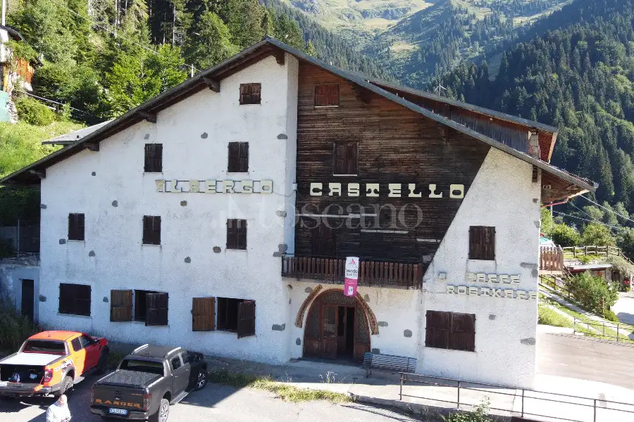 Attività Commerciale in vendita di 550 mq a €360,000 (rif. TS0321VE)