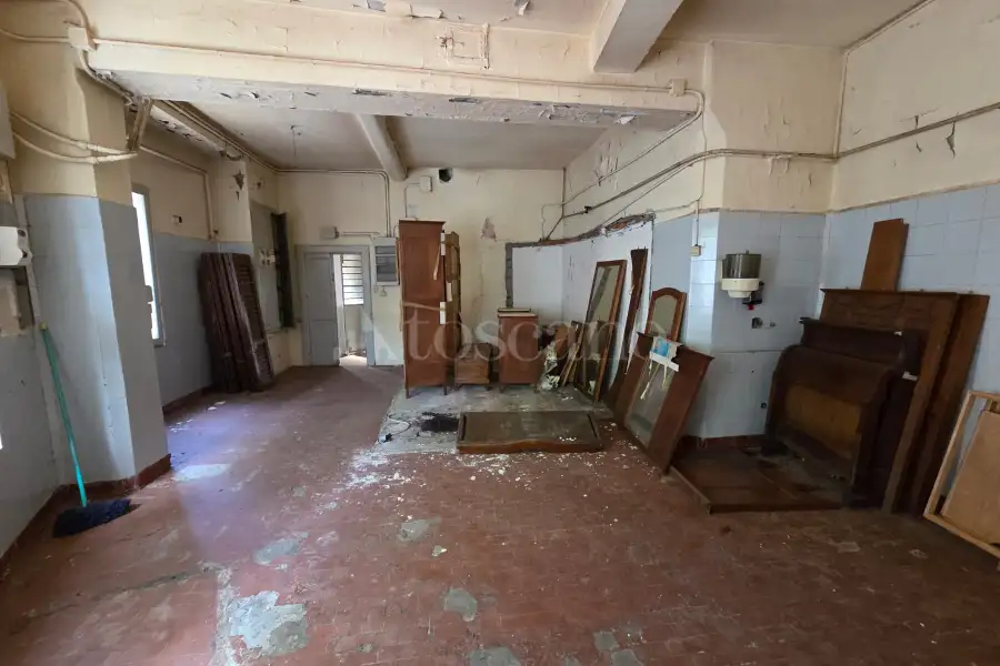 Palazzo in vendita di 500 mq a €175.000 (rif. 23/2025)