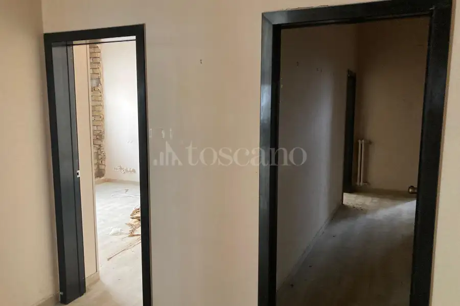 Negozio in affitto di 500 mq a €4.000 (rif. 27/2025)