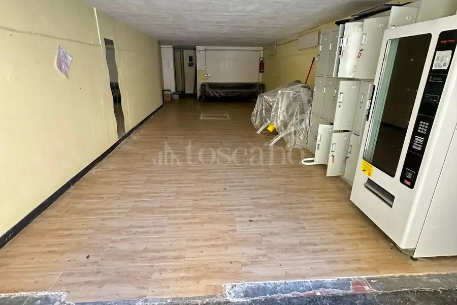 Box in vendita di 48 mq a €99.000 (rif. 60/2026)