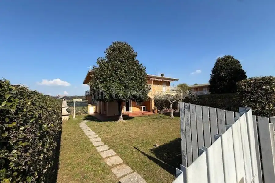 Villa Plurifamiliare in vendita di 90 mq a €179.000 (rif. 15/2025)
