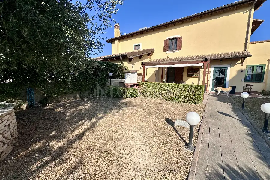 Villa Plurifamiliare in vendita di 130 mq a €345.000 (rif. 83/2026)