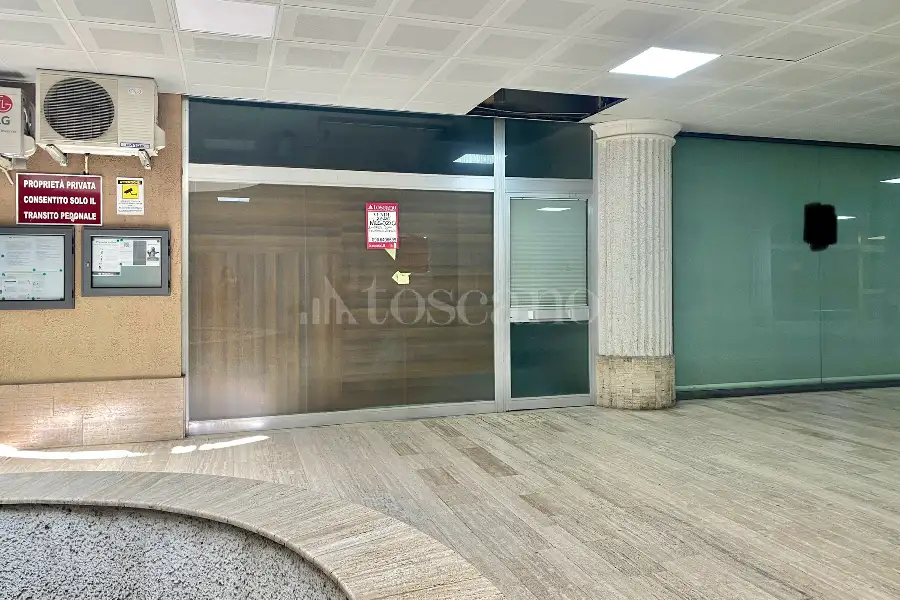 Negozio in vendita di 95 mq a €64.000 (rif. 26/2026)