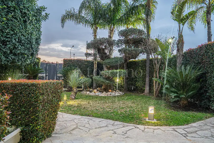 Villa in vendita di 320 mq a €890.000 (rif. 19/2026)