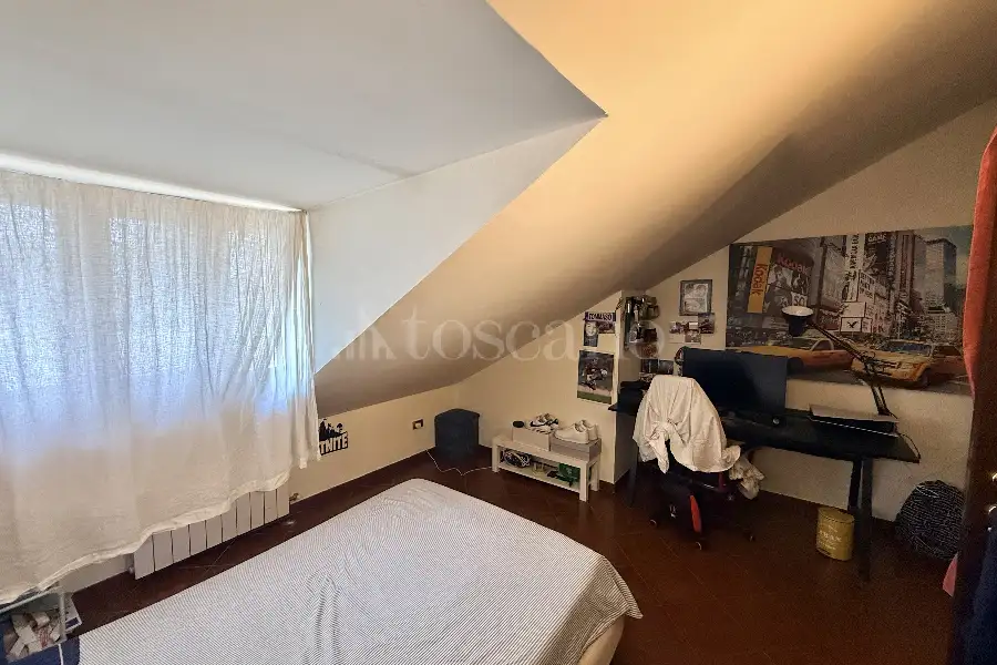 Attico in vendita di 230 mq a €189.000 (rif. 54/2026)