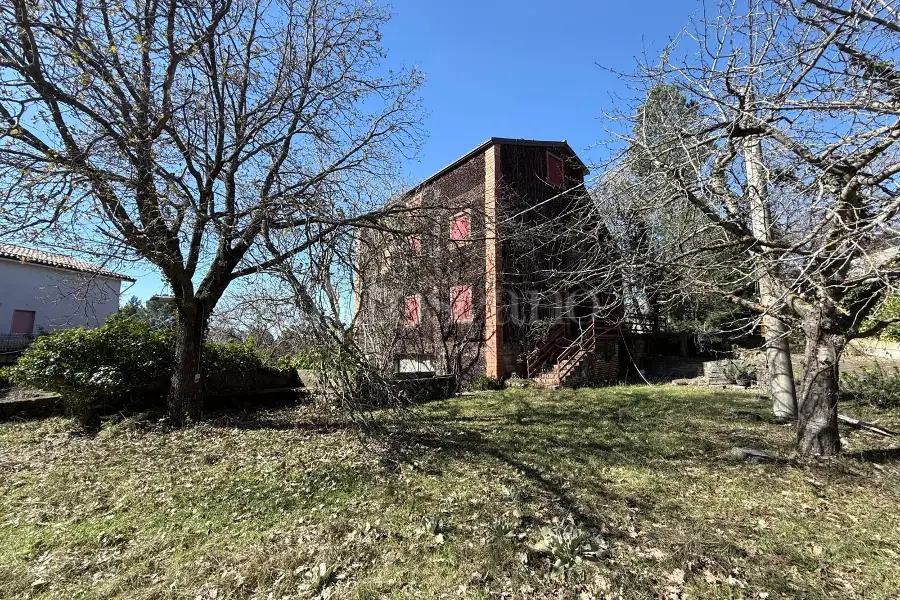 Villa in vendita di 240 mq a €78.000 (rif. 19/2026)