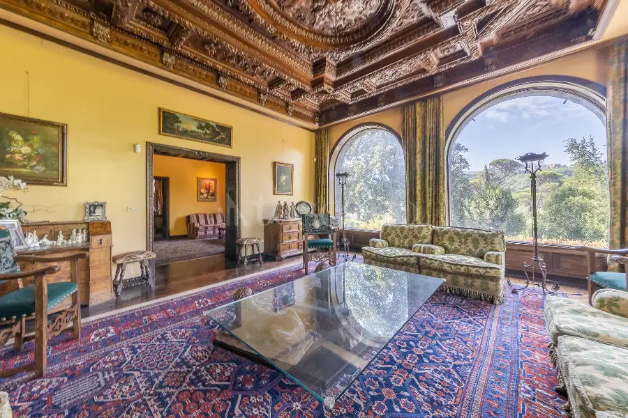 Villa in vendita di 750 mq a €1.950.000 (rif. 53/2026)