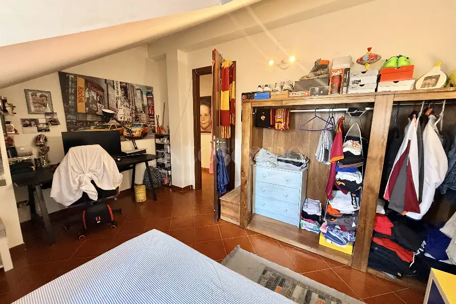 Attico in vendita di 230 mq a €189.000 (rif. 54/2026)