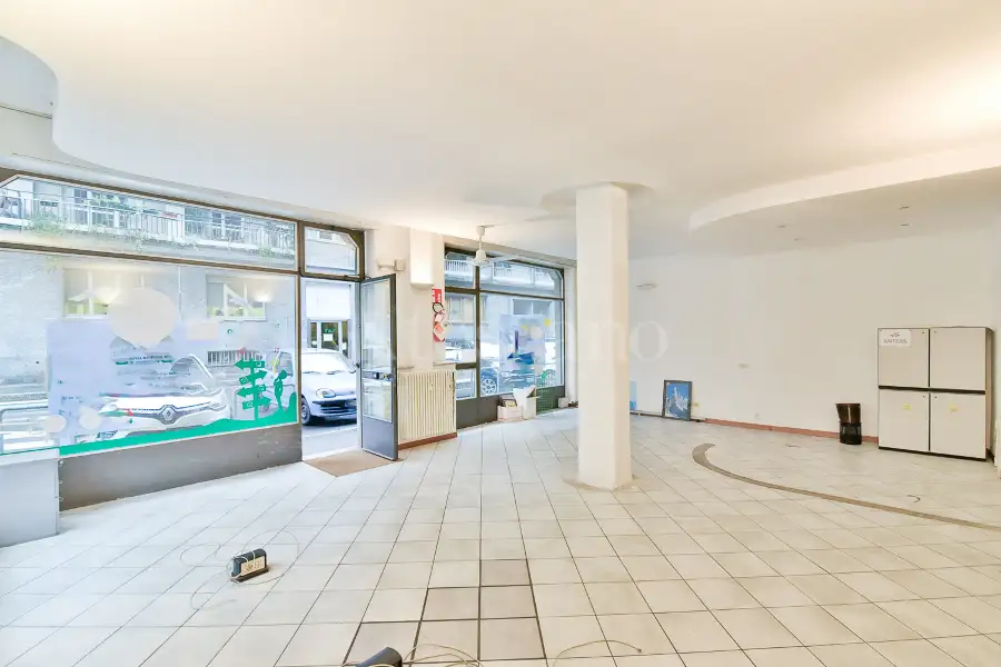 Negozio in vendita di 83 mq a €255.000 (rif. 4/2025)