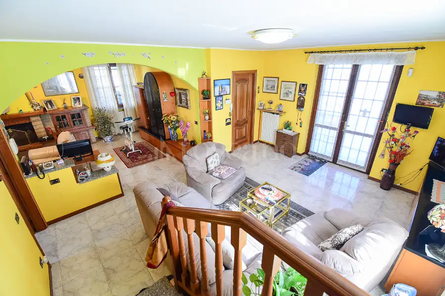 Villa in vendita di 300 mq a €390.000 (rif. 4/2026)