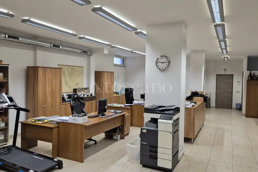 Ufficio in vendita di 500 mq a €450,000 (rif. TS0205VE)