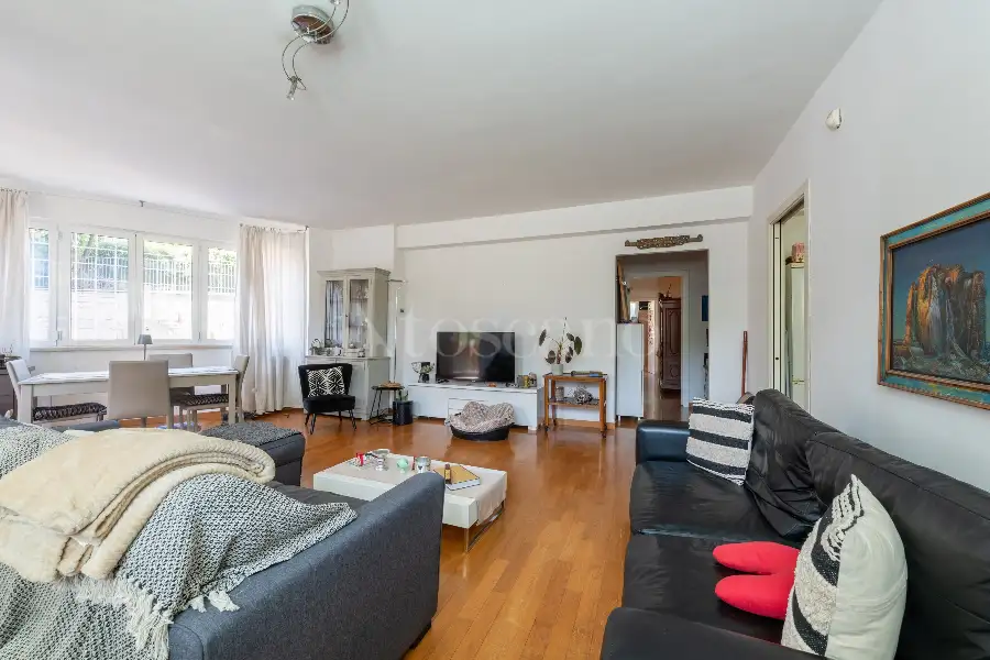 Casa in vendita di 178 mq a €649.000 (rif. 12/2025)